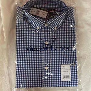 Vineyard Vines Long Sleeve Men’s Button Up, never touched